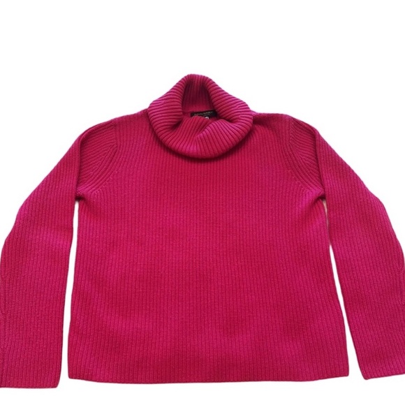 Banana Republic Cashmere Chiara Fuchsia Turtleneck Sweater M - Picture 3 of 9